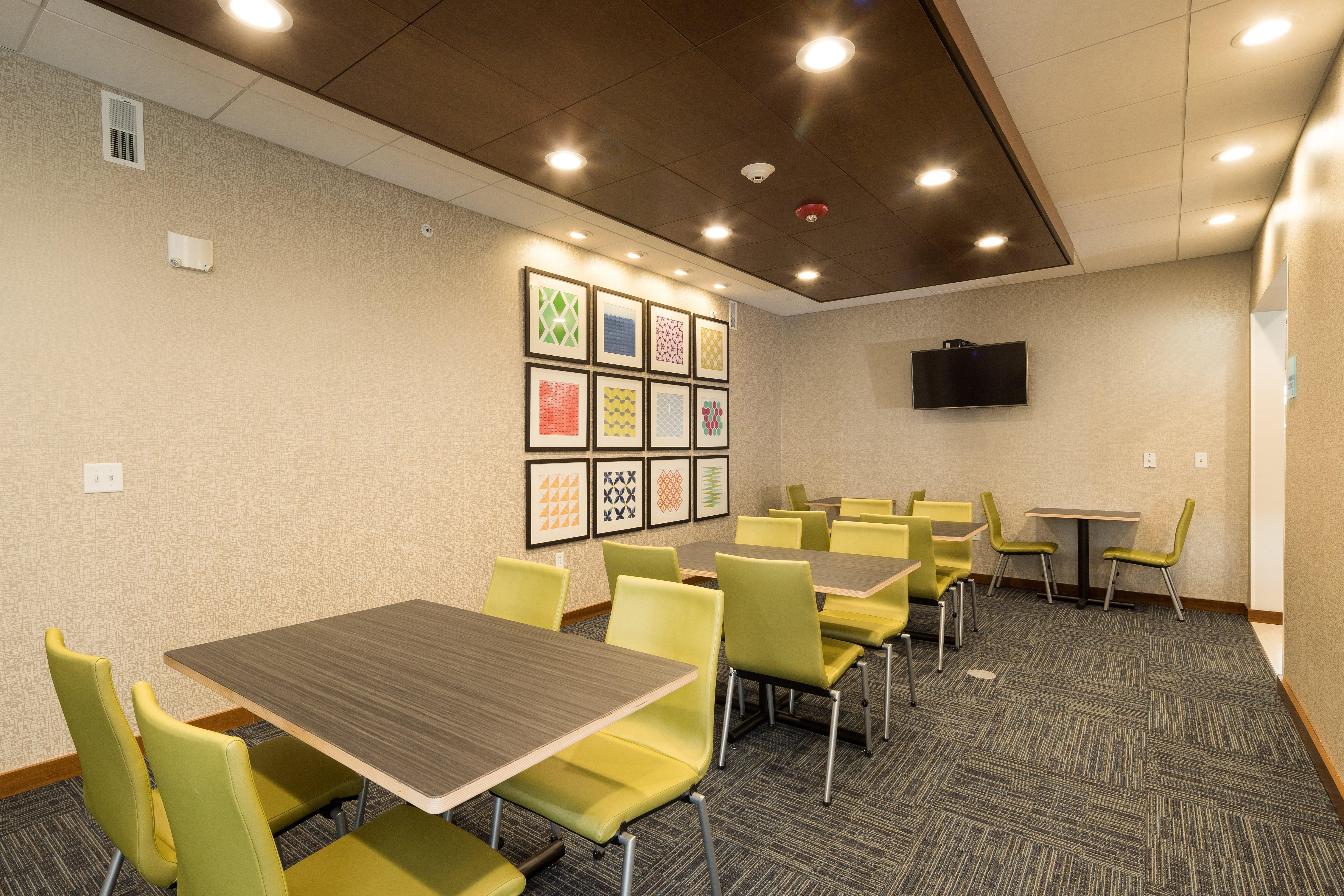 Holiday Inn Express & Suites - Auburn By Ihg Extérieur photo